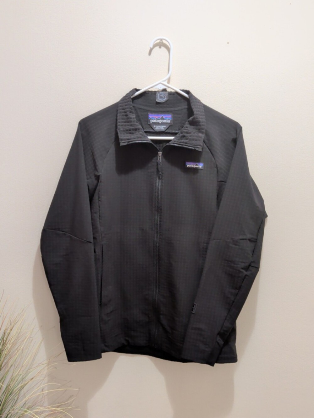 Patagonia Women's Black Full Zip Windbreaker Jacket Size M